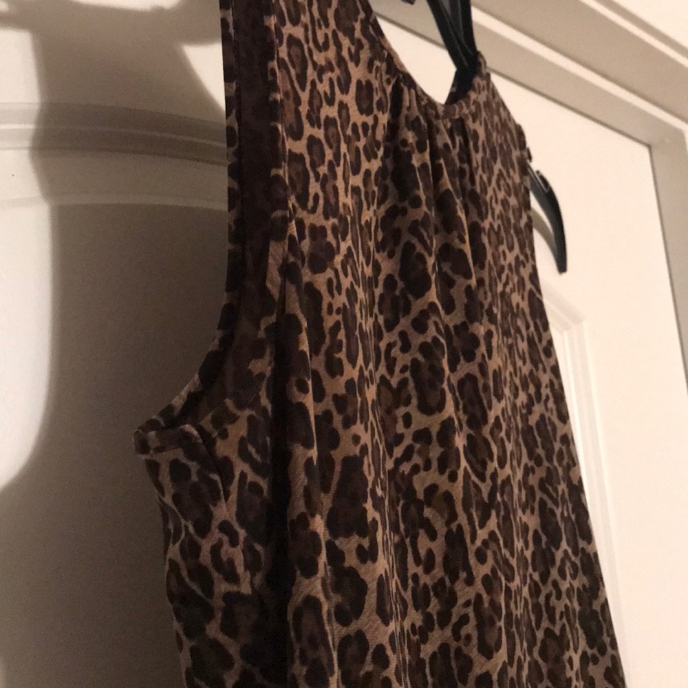 ⭐️Chaps leopard print tank!⭐️